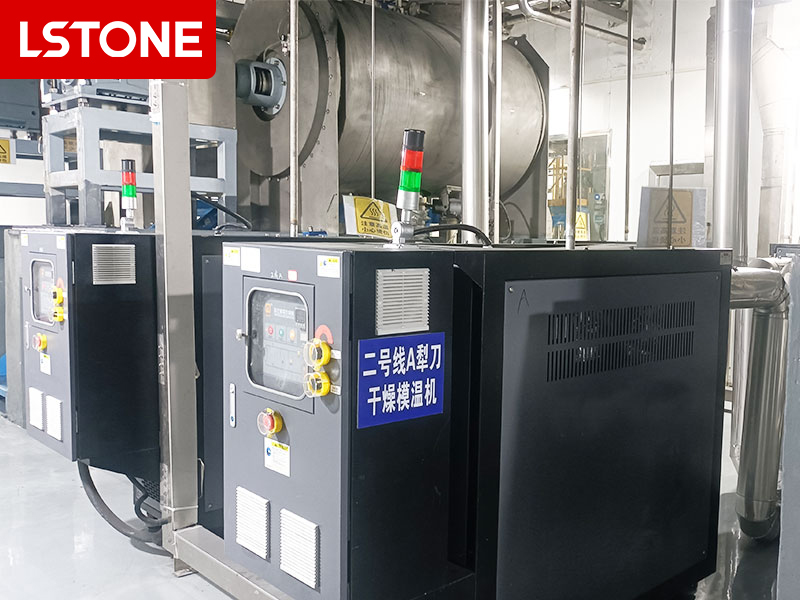 利用犁刀干燥機控溫油溫機，制備高性能的鋰電正極材料